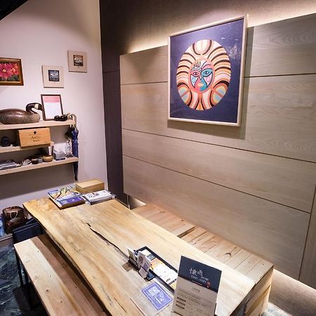 Cozy Cozy Hostel Tainan Esterno foto