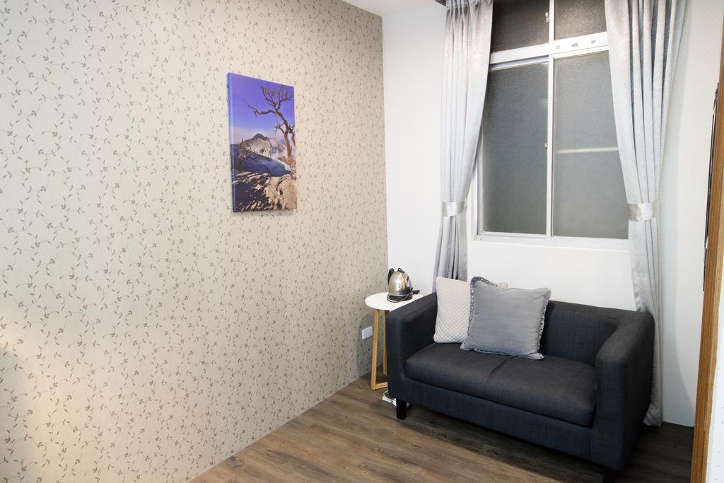 Cozy Cozy Hostel Tainan Esterno foto