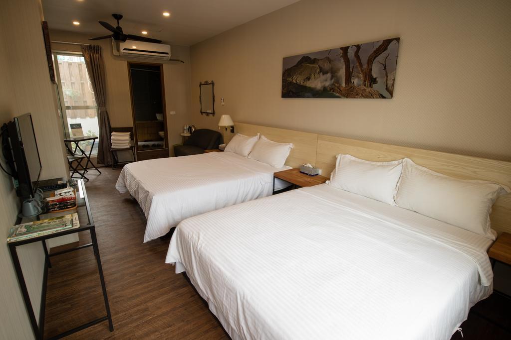 Cozy Cozy Hostel Tainan Esterno foto