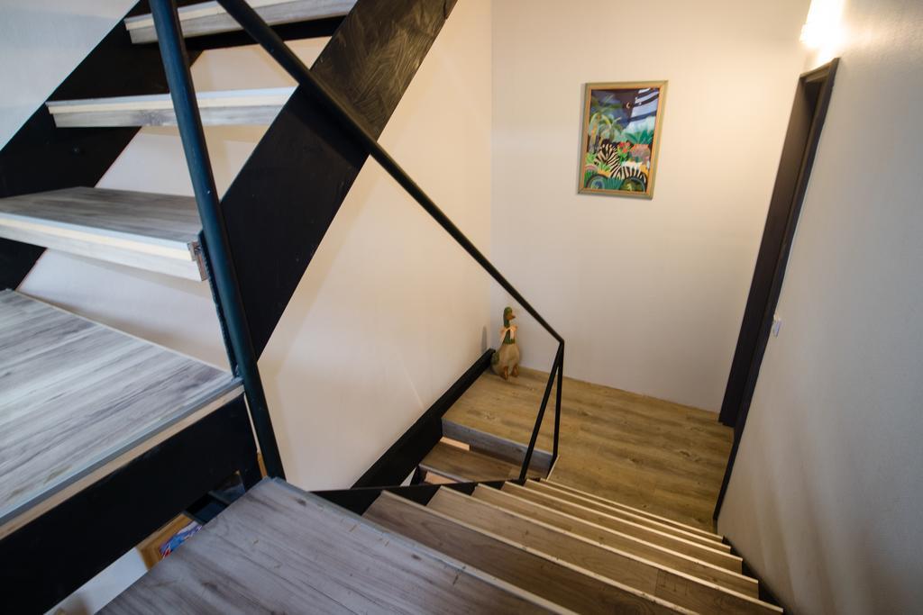 Cozy Cozy Hostel Tainan Esterno foto